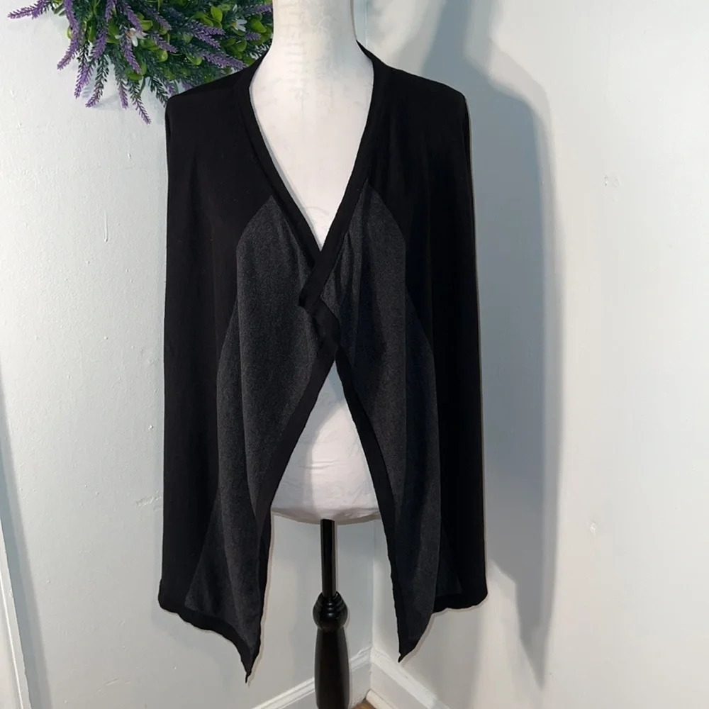 Dana Buchman , 1X, two-tone black and‎ gray, long sleeve swag cardigan.